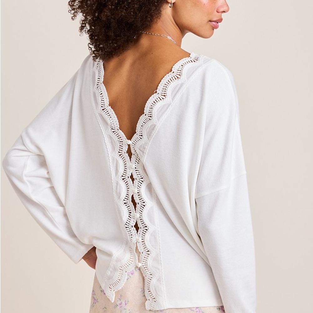 Back Button Top, L, NWT